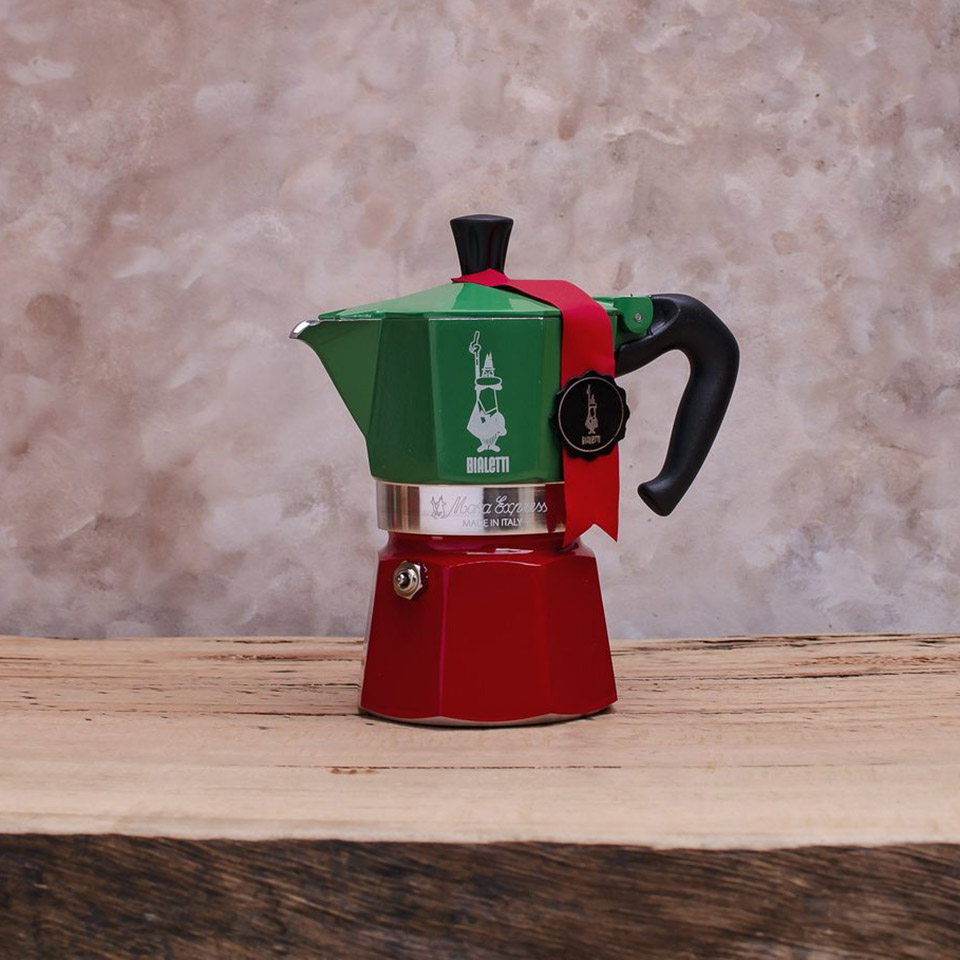 Bialetti_Moka_Express_Tricolore_3_cup_1200x1200